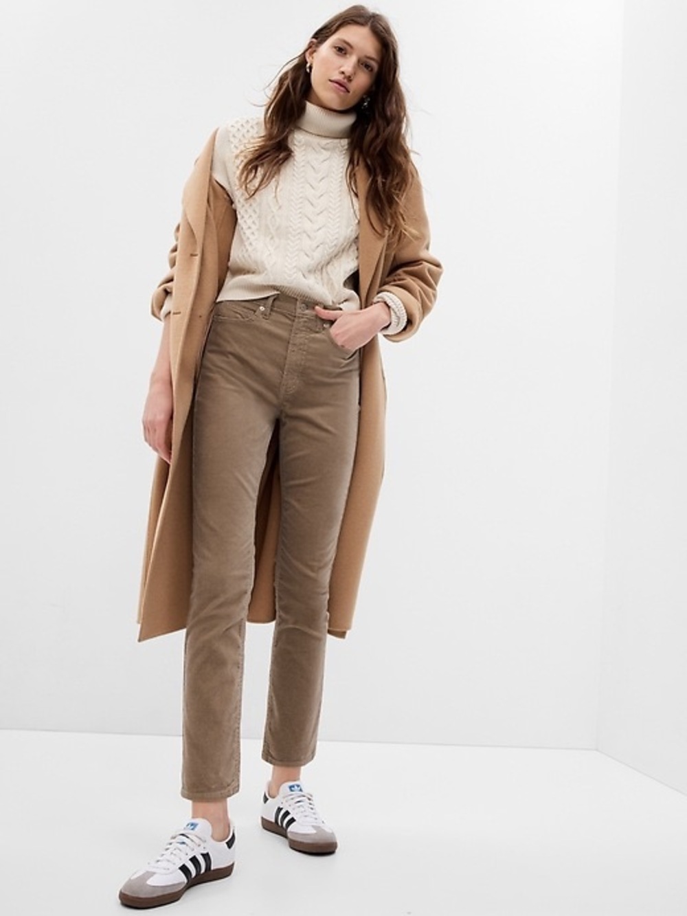 Gap High-Rise Velvet Vintage Slim Pants – Size 26 / 2R